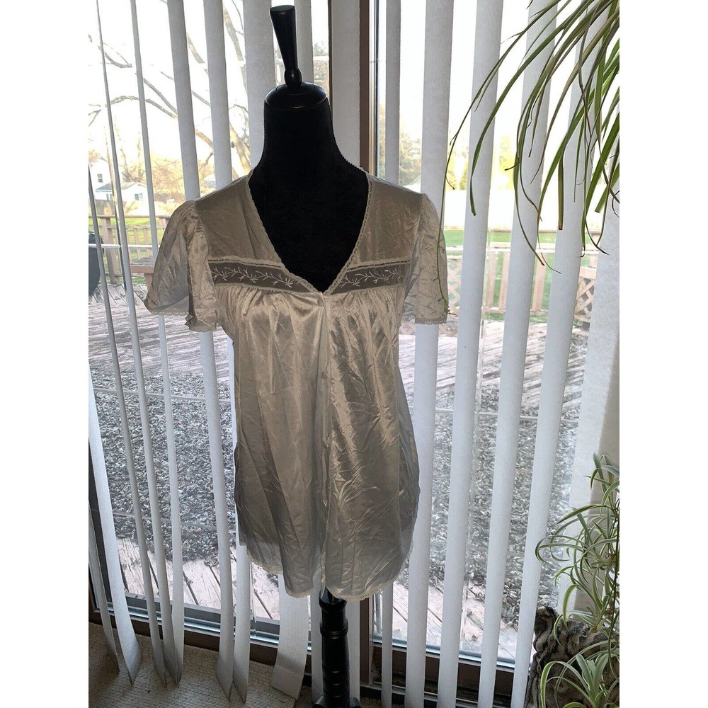 Vanity Fair Medium blue pajama shirt top vintage silky